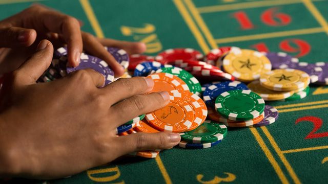 hollandcasino کھلاڑیوں کے لیے لائیو کیسینو سیکشن